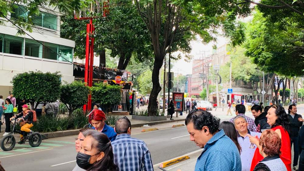 La gente se puso nerviosa por la activación de la alerta sísmica.