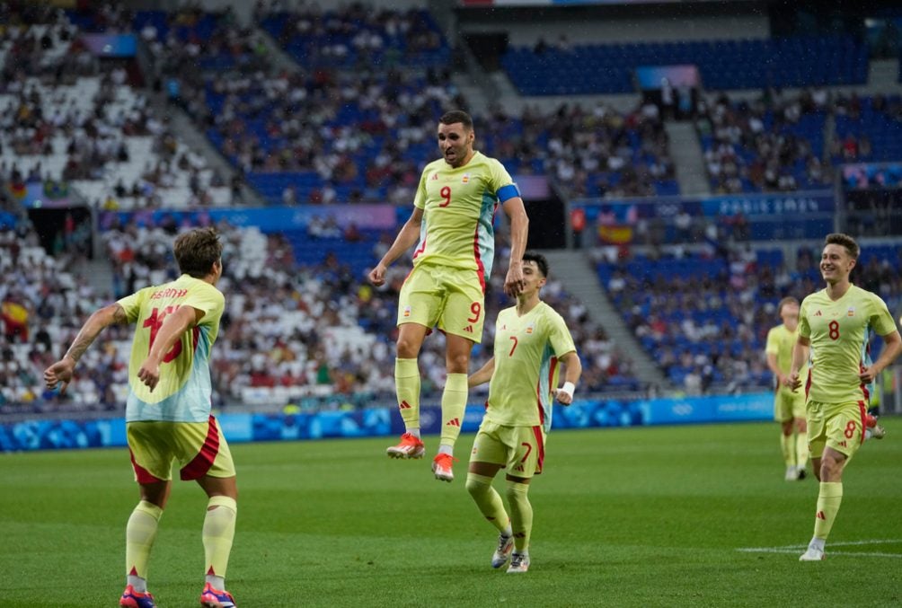 Festejo de Abel Ruiz en París 2024