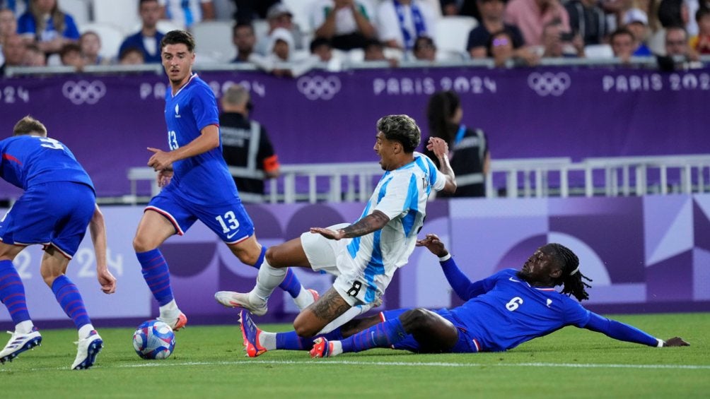 Francia y Argentina tuvieron un partido muy rispido