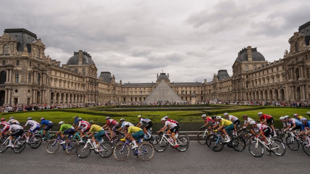 Museo de Louvre en París 2024