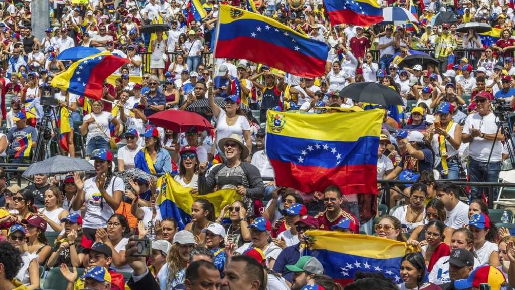 El pueblo venezolano protesta en las calles para exigir la salida de Maduro. 