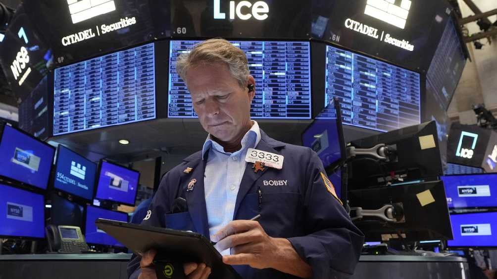 ¡Lunes negro! Wall Street tiene su peor jornada en dos años; se teme recesión económica en Estados Unidos