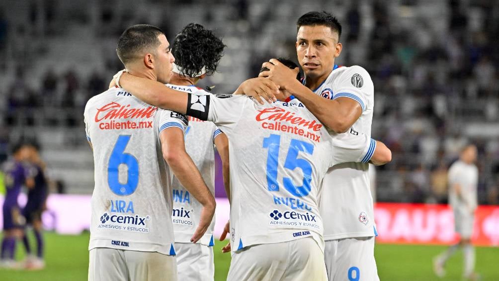 Cruz Azul celebra la victoria