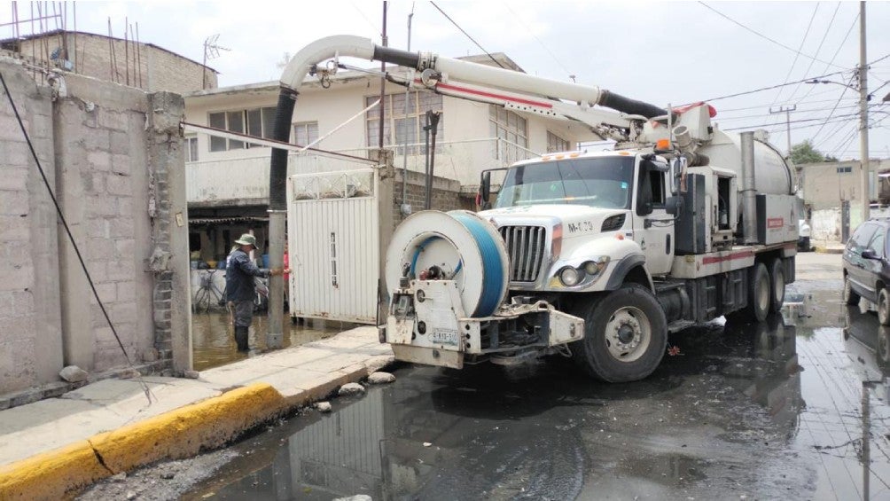 Autoridades se han encargado de la limpieza de los drenajes de las zonas afectadas en Chalco