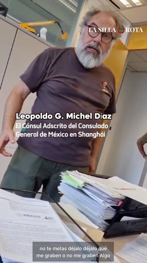 Leopoldo Michel Díaz explotó por unas visas que no quisieron entregar.