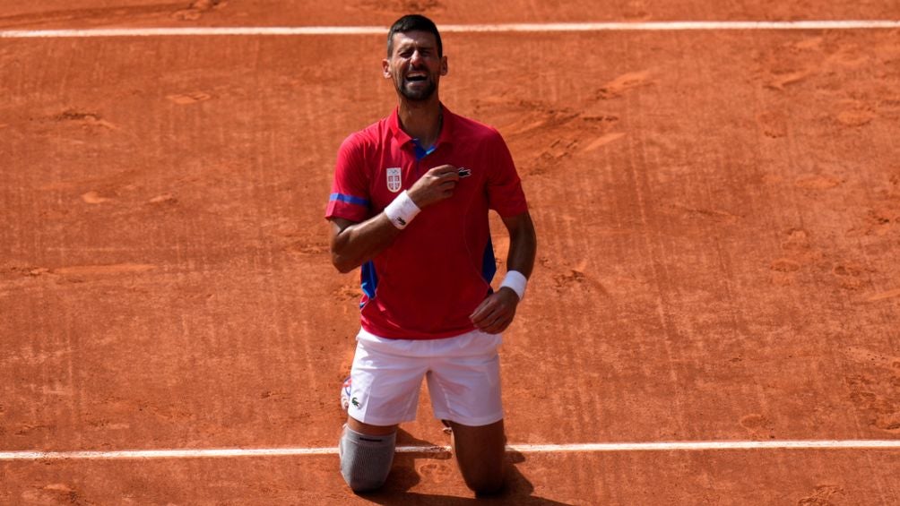 Djokovic celebra medalla de oro