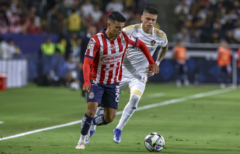 Beltrán en partido con Chivas