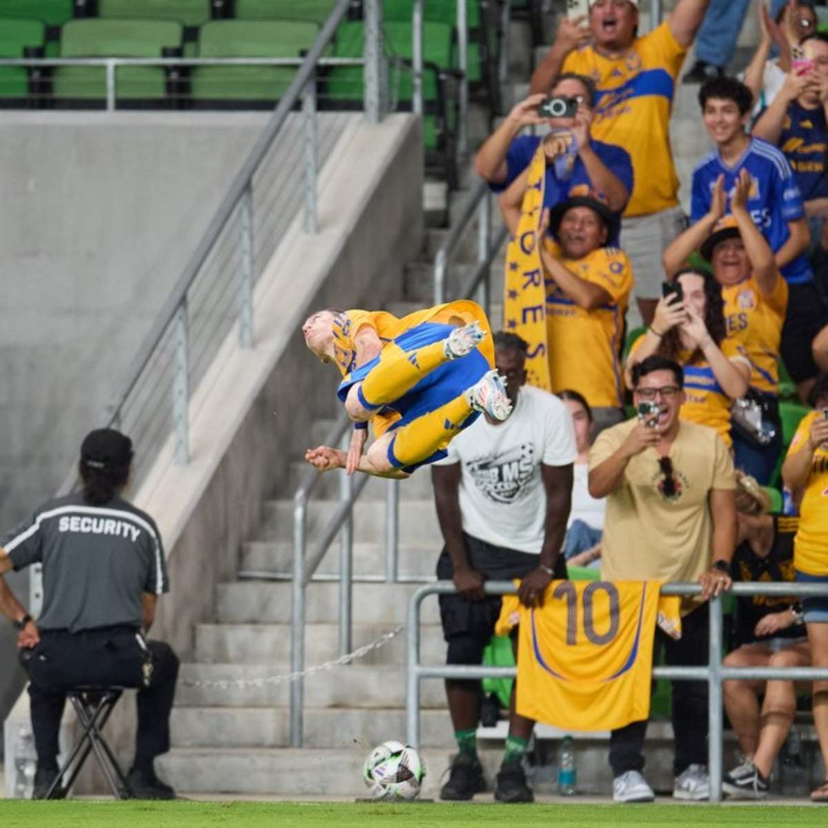 Flores anotó vs Pachuca 