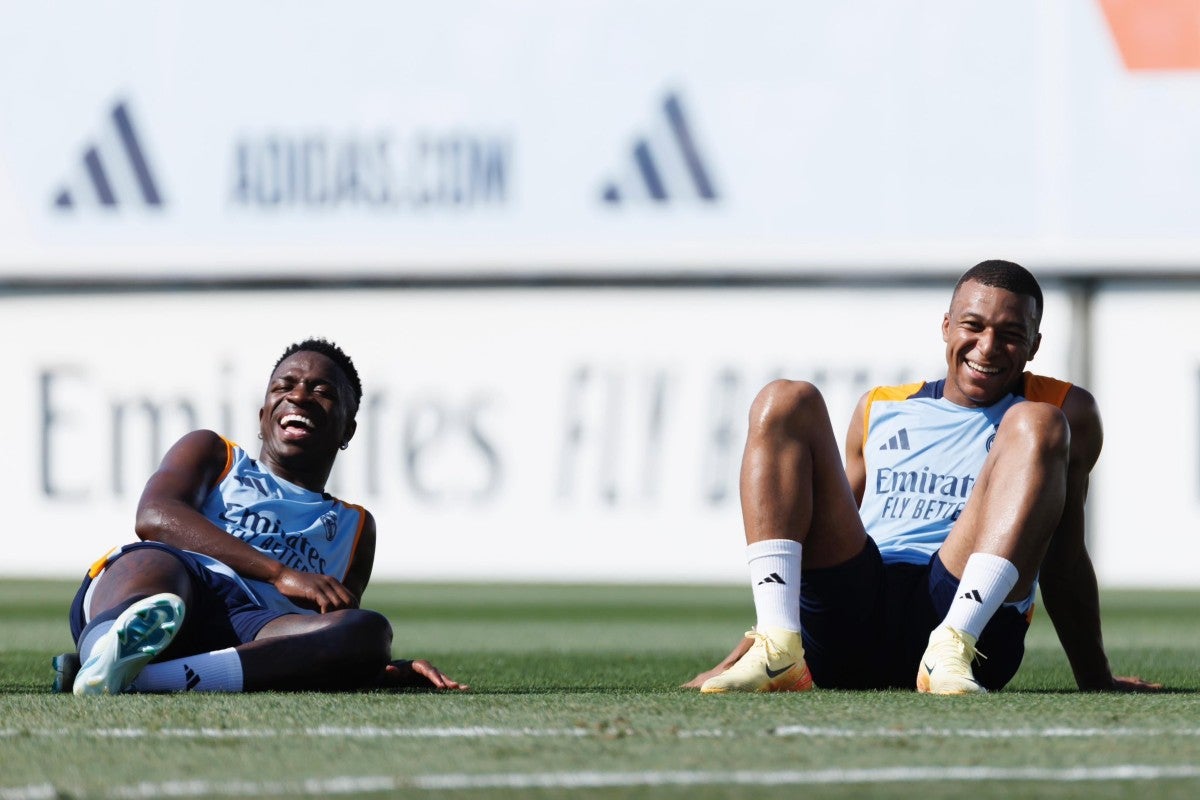 Vini y Mbappé en los entrenamientos 