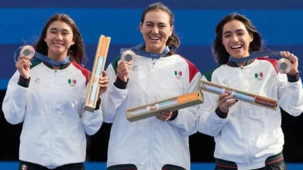 Ana Paula ganó plata en tiro con arco por equipos