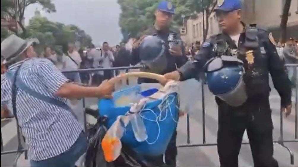 Los elementos de seguridad quedaron llenos de comida.