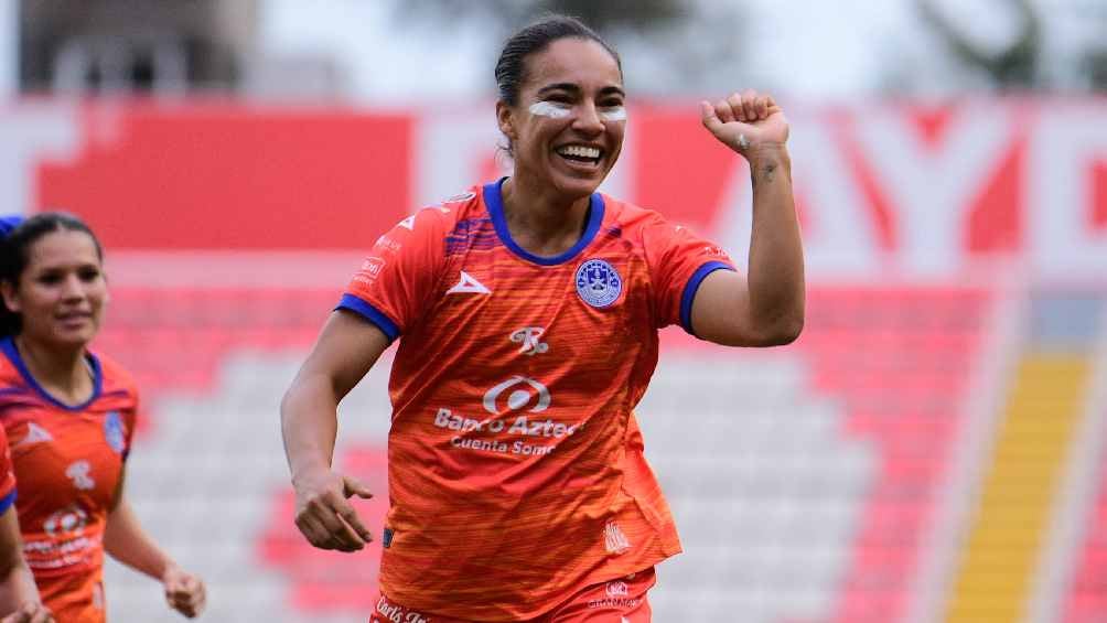 ¿Al Puskas? Gabriela Álvarez marcó un golazo de media cancha para darle el triunfo a Mazatlán