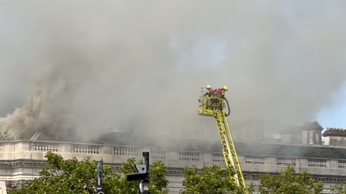 La pronta reacción de los bomberos hizo que las cosas no pasaran a mayores.