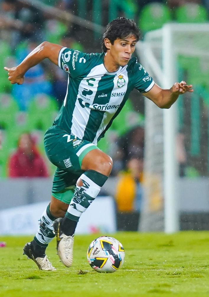 Macías suma ya dos lesiones en dos meses con Santos Laguna