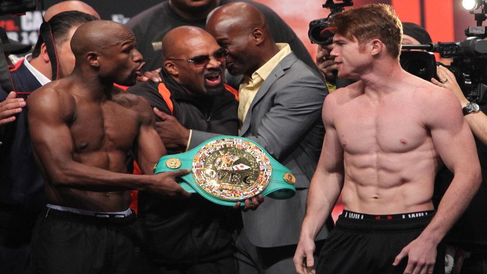 Canelo enfrentando a Mayweather