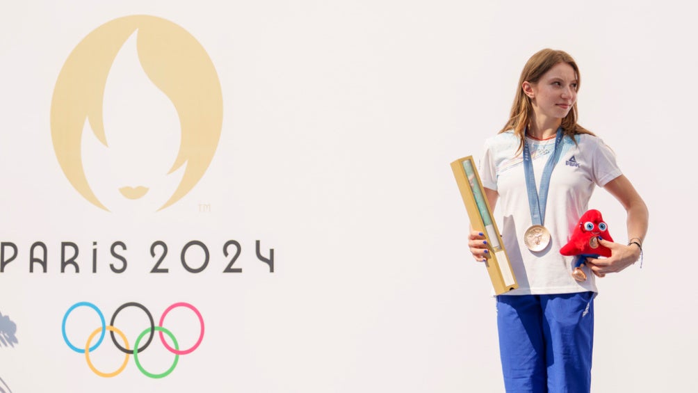 Ana Barbosu con su medalla de bronce