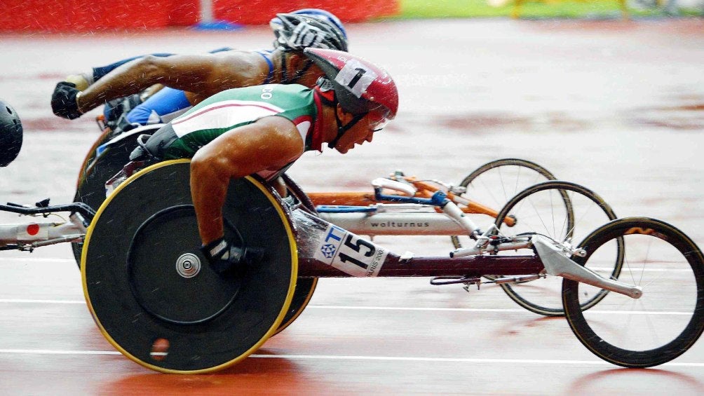 Saúl Mendoza, medallista en Sindey 2000