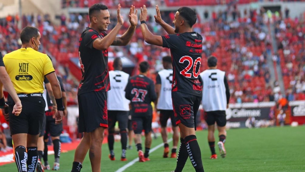 Xolos suma 10 unidades