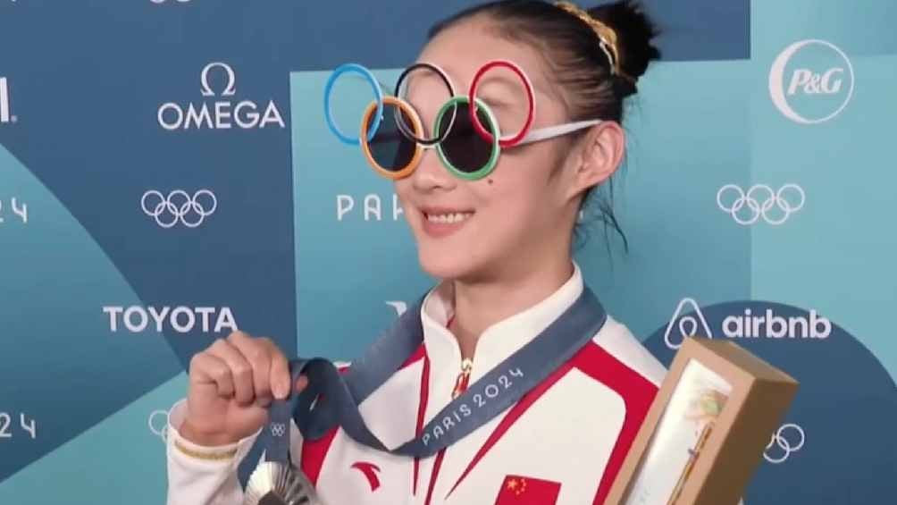 Zhou Yaqin, medallista olímpica en París, 'deja la gimnasia' y se vuelve mesera