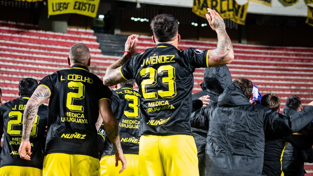 Peñarol celebra su pase a Cuartos en Libertadores