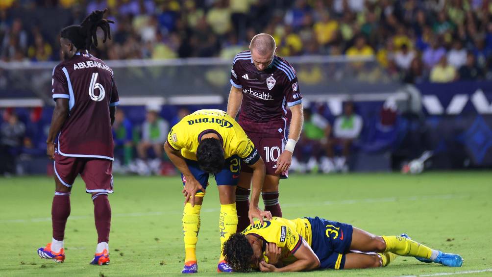 Igor Lichnovsky se lamenta en el duelo ante Colorado Rapids