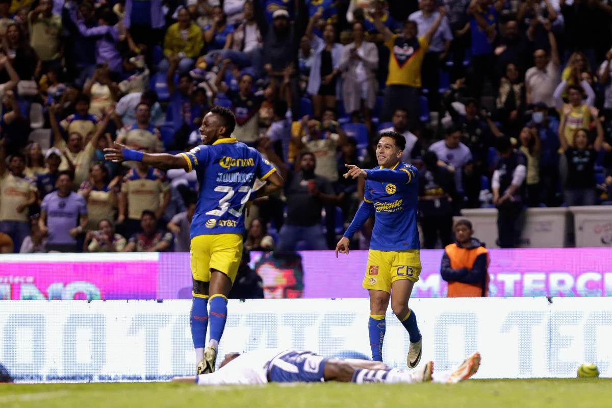 Un doblete de Chava Reyes le dio la victoria a América el torneo pasado