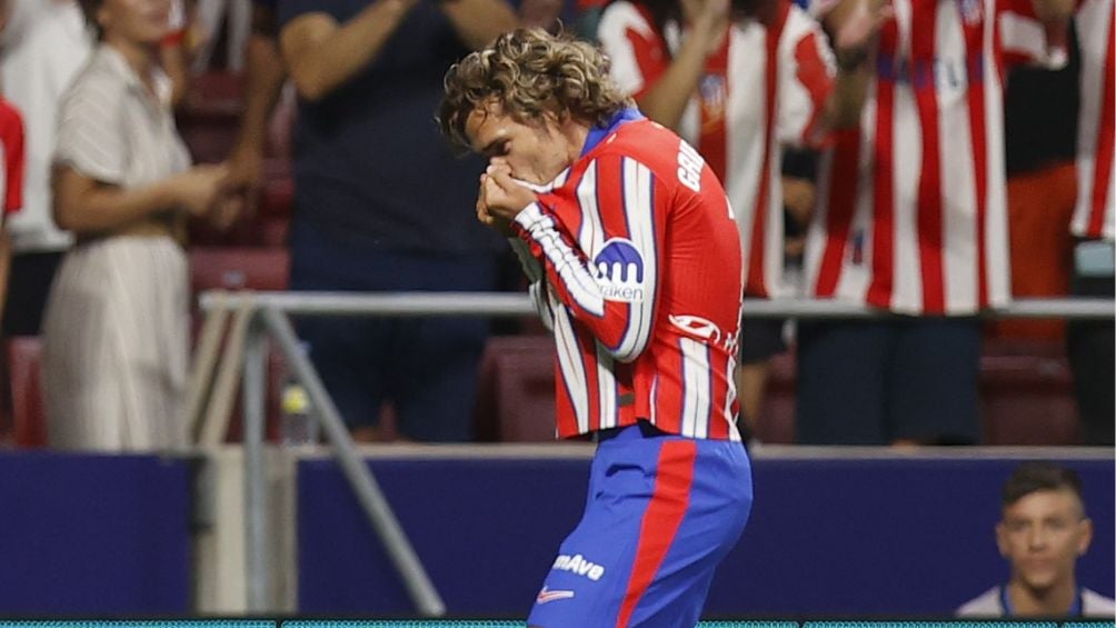 Griezmann celebra su gol con el Atleti