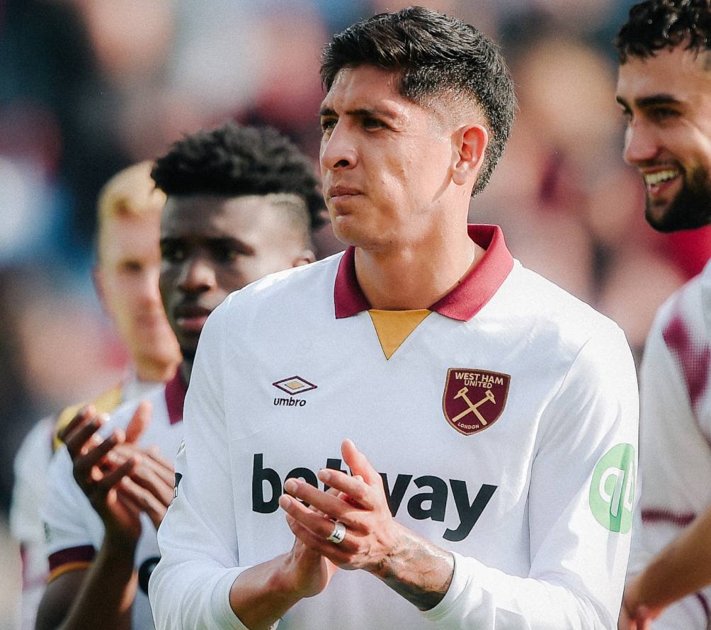 Edson Álvarez agradece a la afición del West Ham