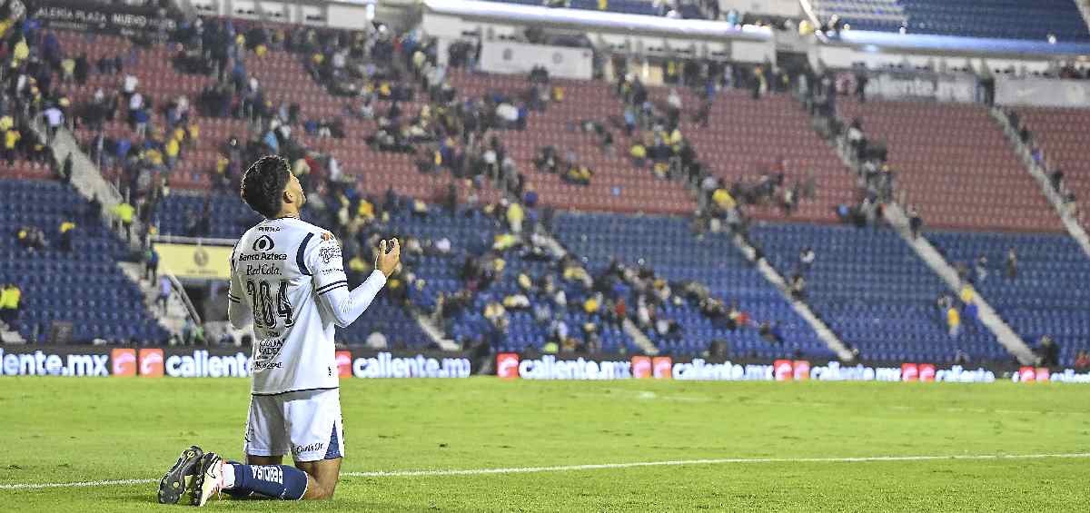 Debut con Puebla