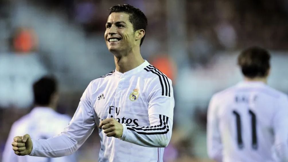 Ronaldo celebra un gol con el Madrid