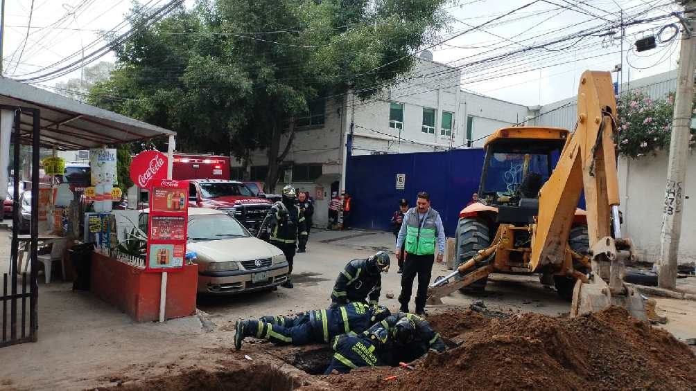 Trabajadores perforaron por accidente una tubería de gas natural. 