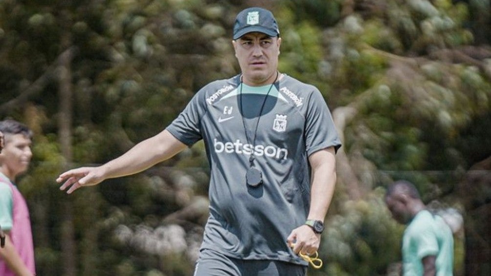 Efraín Juárez en práctica con Atlético Nacional