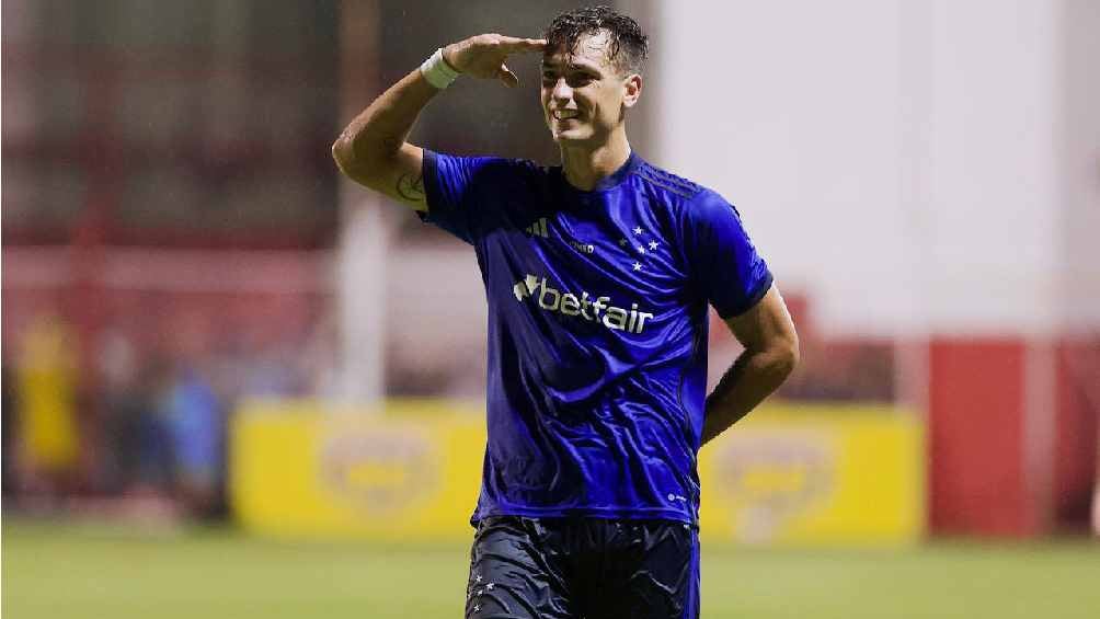 Juan Dinenno, ex de Pumas, será baja el resto de la temporada con Cruzeiro por lesión