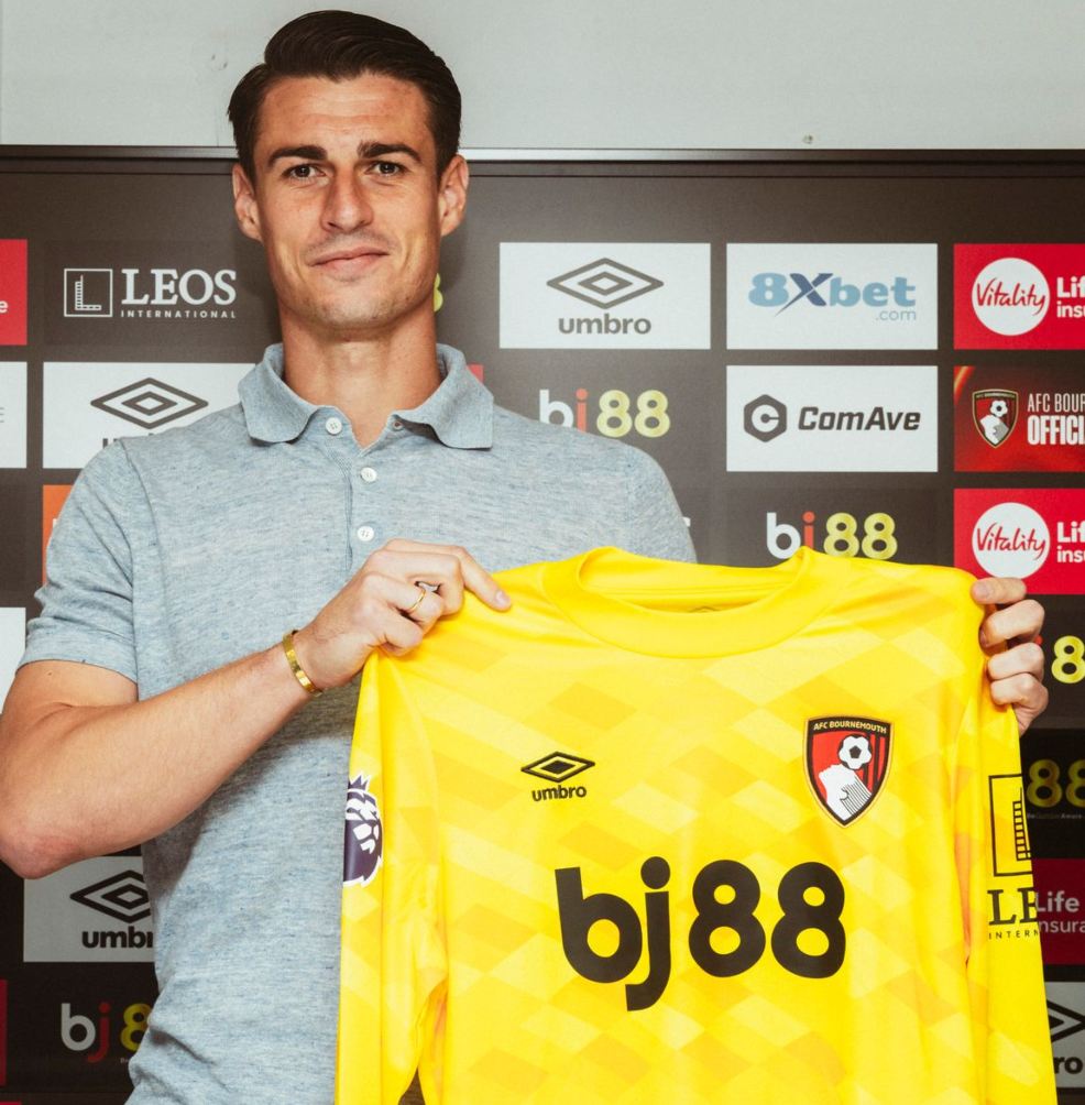 Kepa en su presentación en Bournemouth