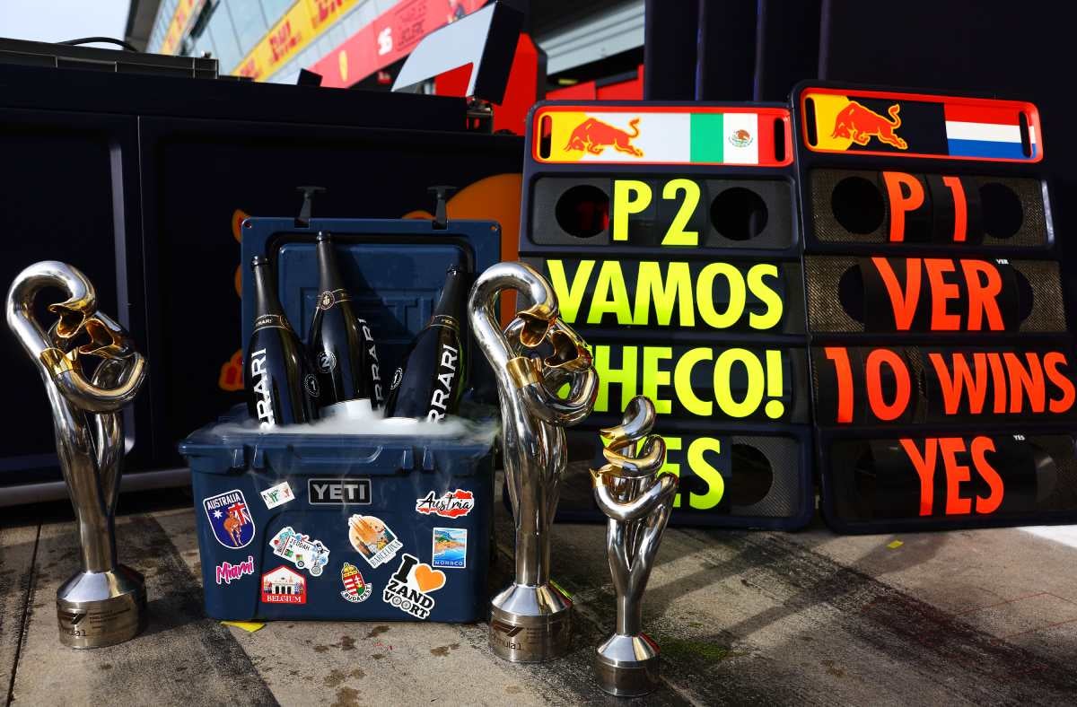 Max y Checo hicieron el 1-2 para Red Bull el año pasado