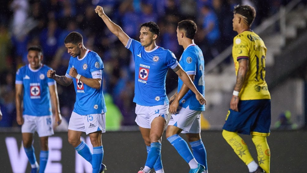 Cruz Azul mantiene el liderato