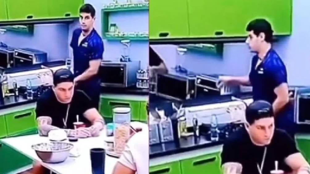 En el video se muestra cómo el participante pone algo en la comida de Bozzo.