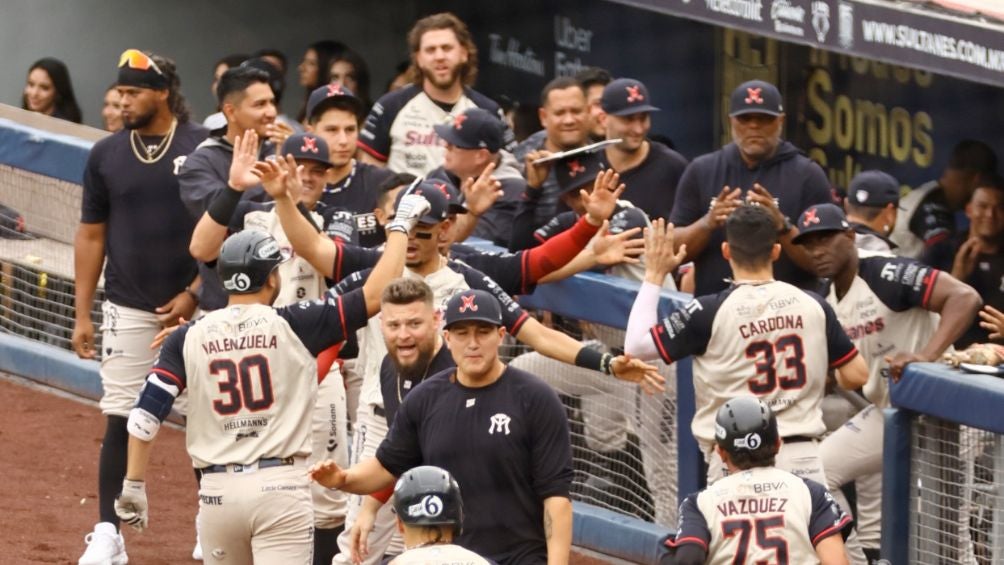 Los Sultanes tras un juego