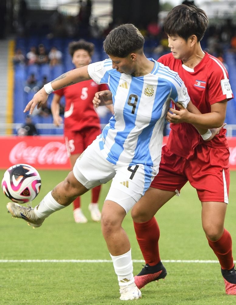 Argentina perdió 6-2 ante Corea del Norte