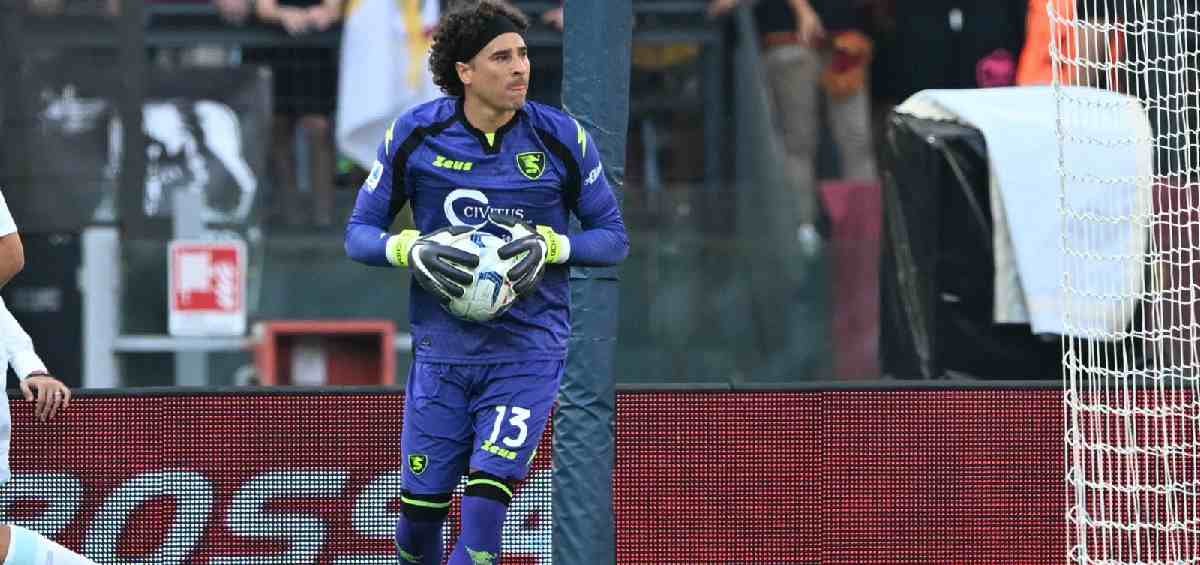 Guillermo Ochoa tiene 39 años 