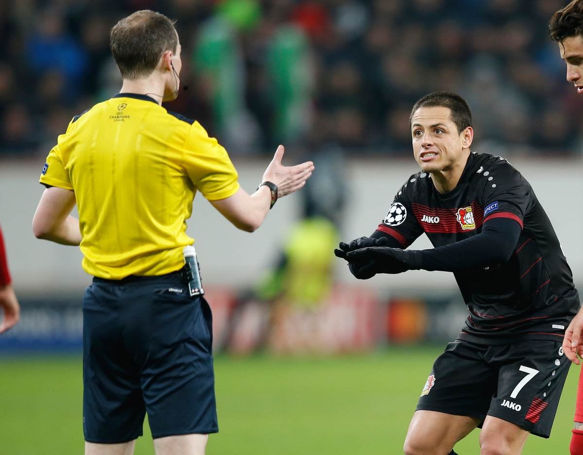 Chicharito pasó por tres ligs europeas