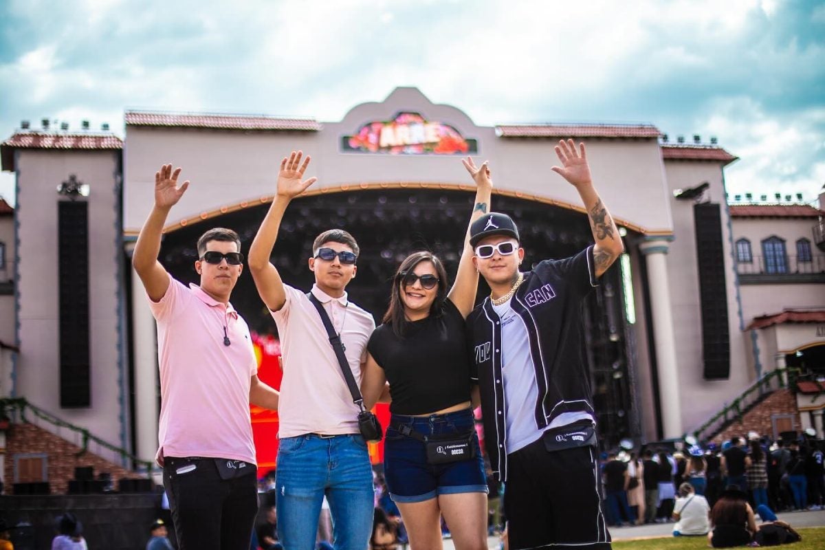 Vayan alistando su mejor outfit para armar el baile con todas las bandas.