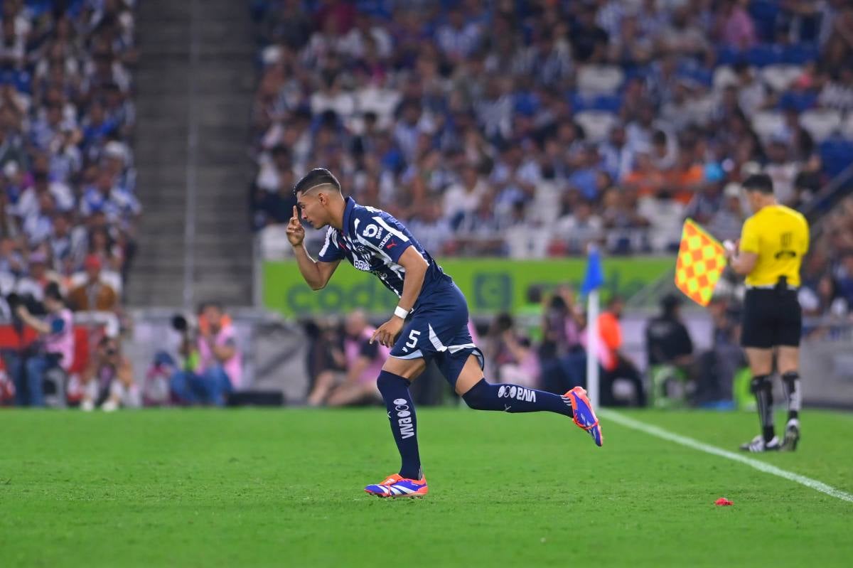 El jugador de Rayados compartió su emoción de ser llamado al Tri