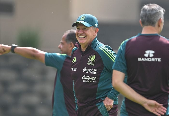 Javier Aguirre en entrenamiento con la Selección Mexicana