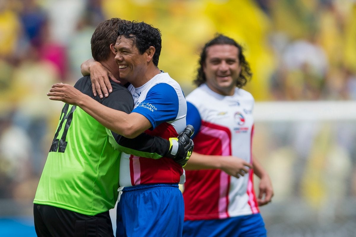 Sánchez en partido de leyendas 