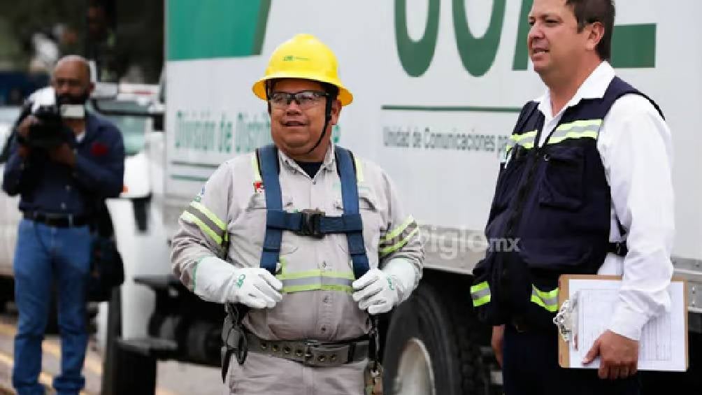 El personal de la CFE debe presentarse con su uniforme oficial. 