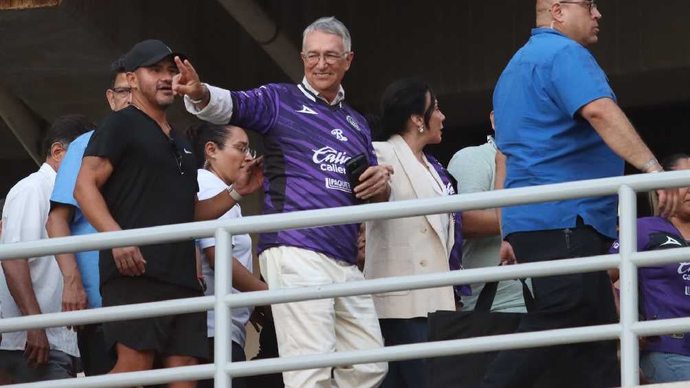 Lo invitó al estadio