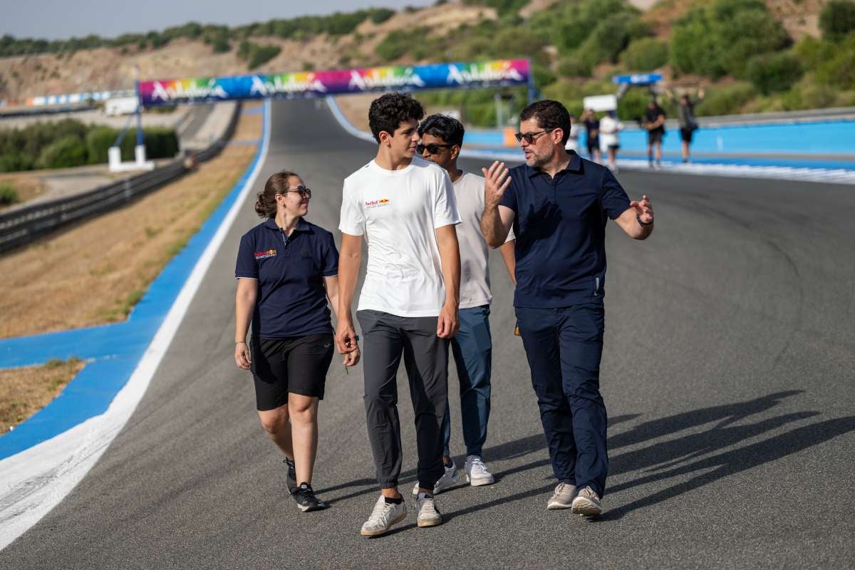 Desde junio Ernesto está en el radar de Red Bull 