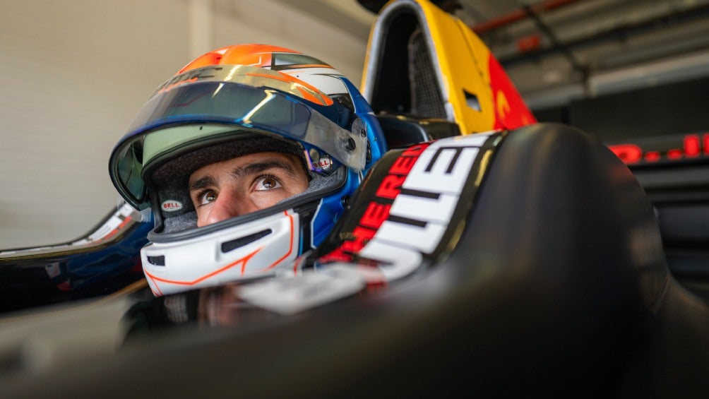 Ernesto Rivera se suma al equipo junior de Red Bull