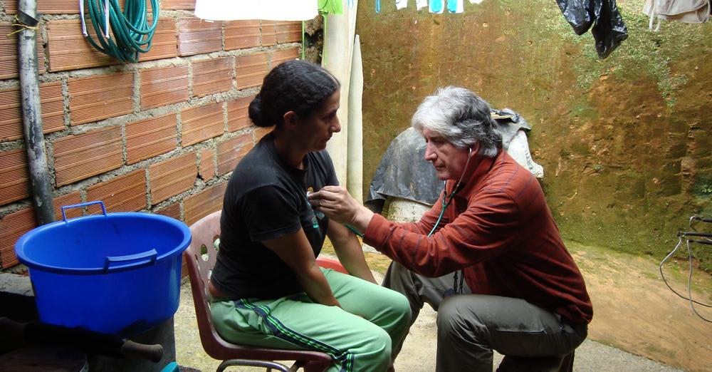 El científico estudió a todo un poblado que padece de enfermedades neurogenerativas.